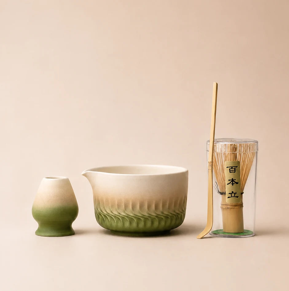 Kit matcha Genpu vert dégradé - bol verseur crème et vert avec support assorti