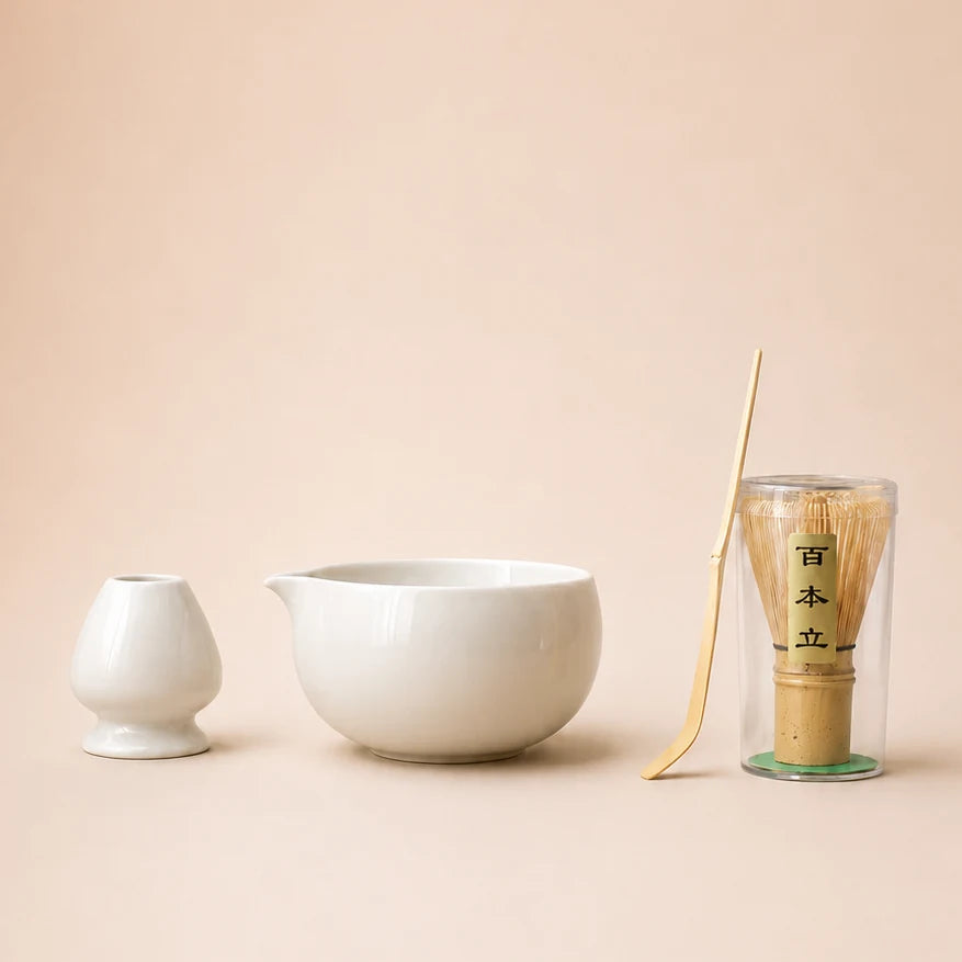 Kit matcha Haku blanc ivoire - bol verseur en céramique de Dehua avec chasen