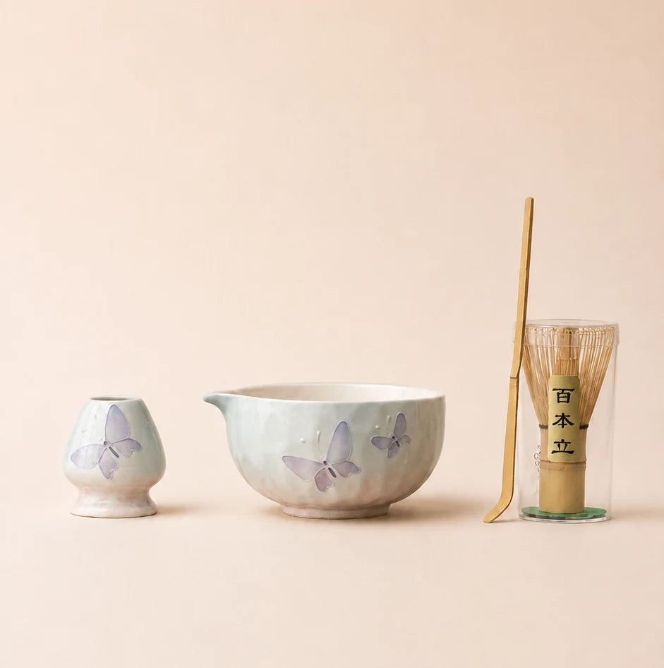 Kit matcha Hanae papillon - bol verseur peint à la main avec support assorti