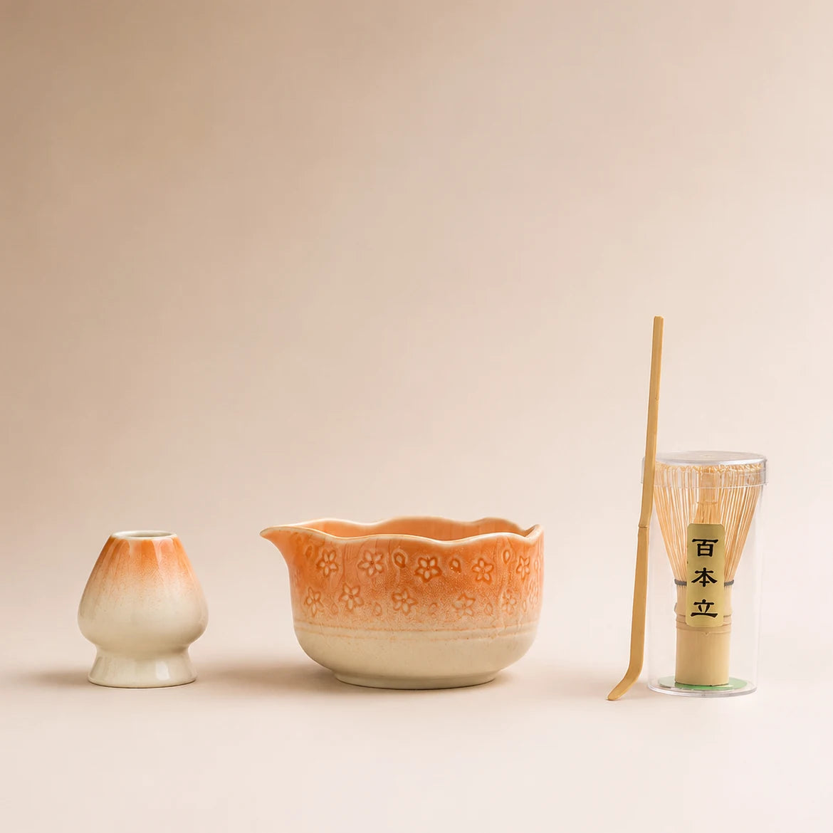 Kit matcha Komorebi orange dégradé - bol verseur ondulé à relief floral avec chasen