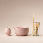 Kit matcha Komorebi rose uni - bol verseur ondulé à relief floral avec chasen