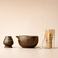 Kit matcha Nagare brun ambré - bol verseur rond en céramique avec support assorti