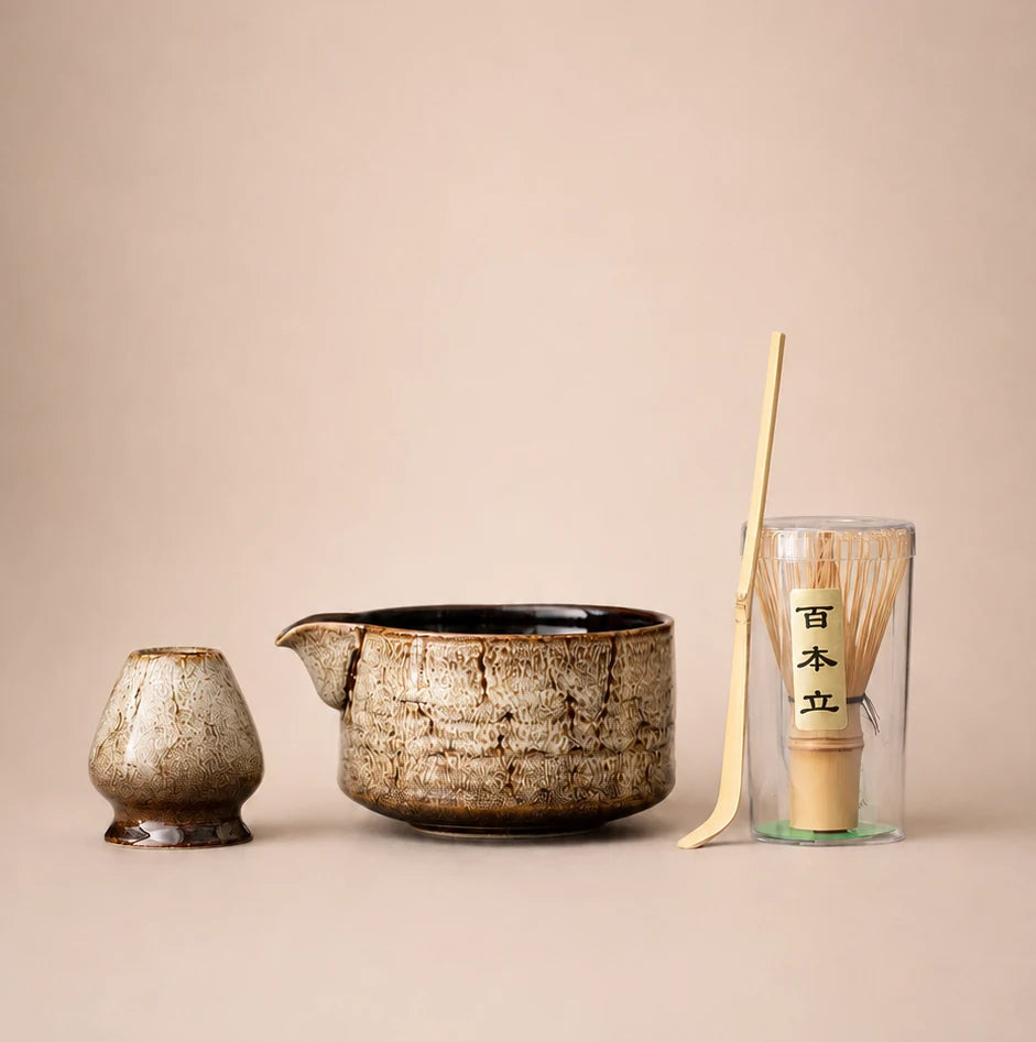 Kit matcha Ryusai crème craquelé avec bol verseur et support assorti